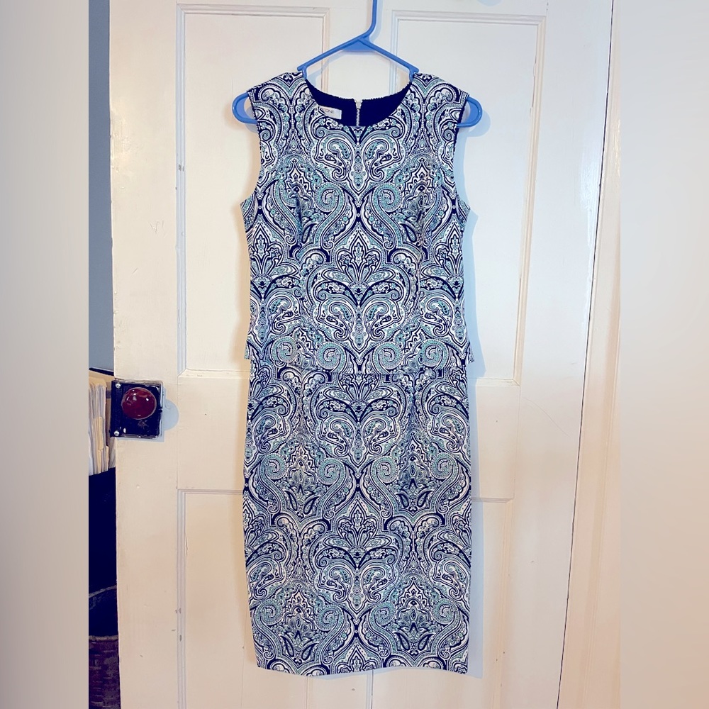 Evan Picone, size 4, navy, white, green.